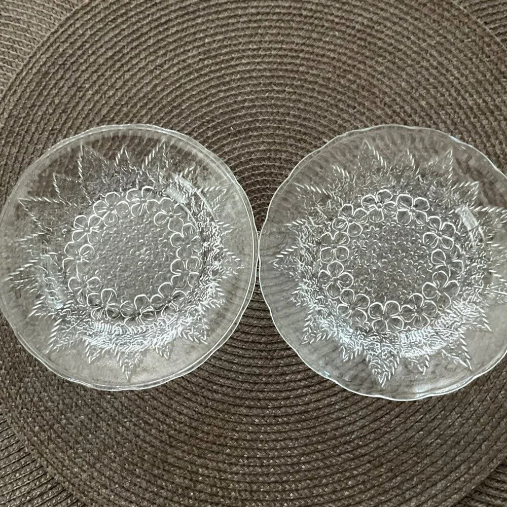 FLORAL SCALLOPED EDGE PRESSED 6